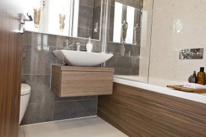Hanbury bathroom 112 sm.jpg